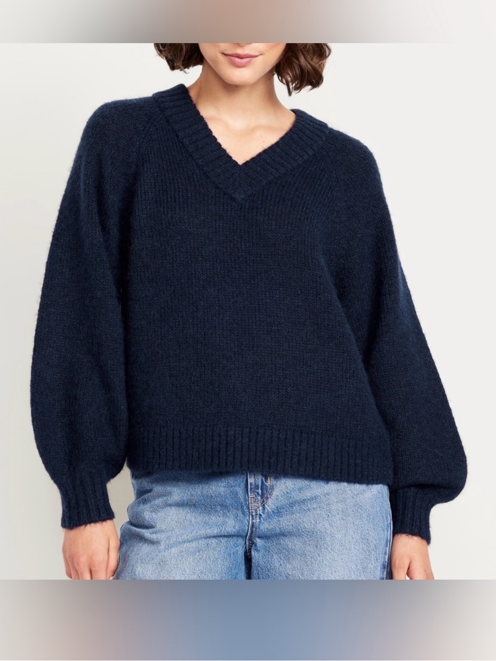 Old Navy Cozy Cropped V-Neck Sweater
